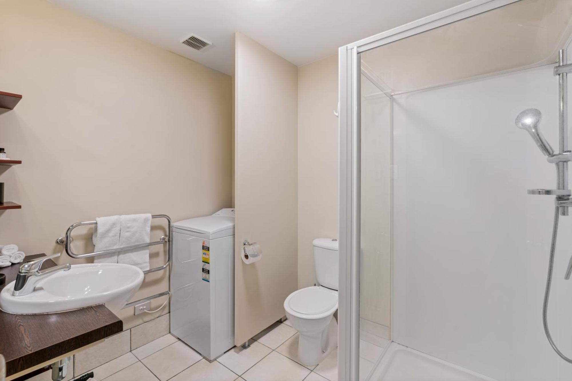 2-Bedroom Apartment With Lake & Mountain View - Beechwood Queenstown Buitenkant foto