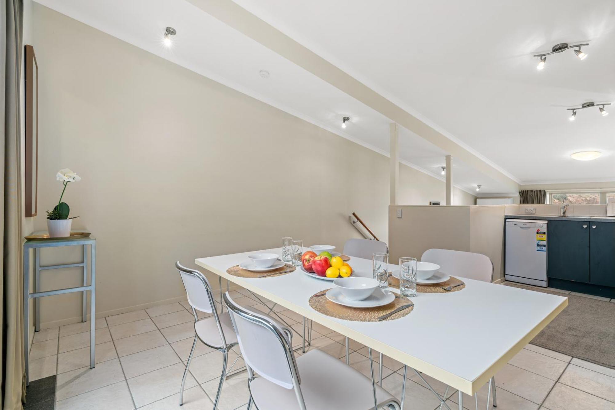 2-Bedroom Apartment With Lake & Mountain View - Beechwood Queenstown Buitenkant foto