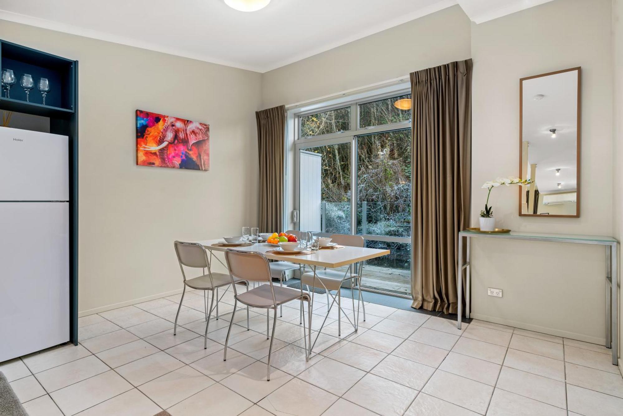 2-Bedroom Apartment With Lake & Mountain View - Beechwood Queenstown Buitenkant foto